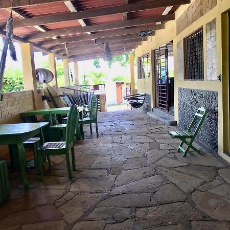 Bananoz Surfhouse Bed & Breakfast Transito Екстериор снимка